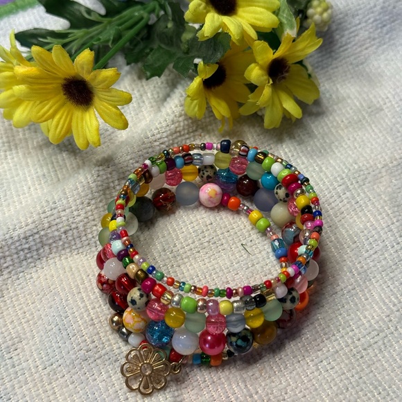 Handmade Jewelry - Handcrafted Gold Layered Memory Wire Bracelet